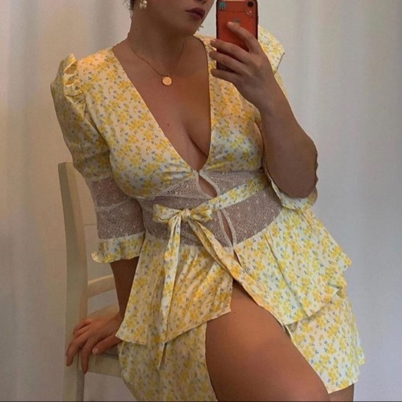 For Love and Lemons Robe - Picture 4 of 9